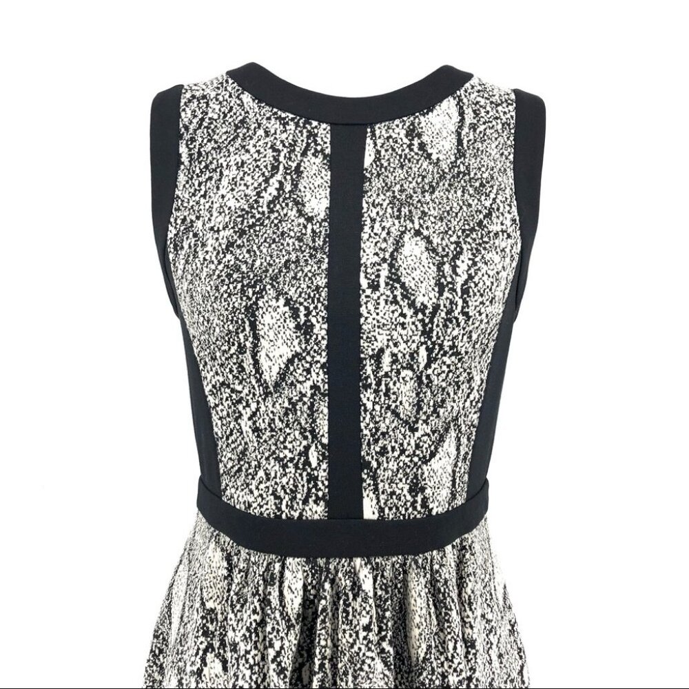 Rebecca Taylor Python Snake Print Gray Black Fit … - image 3